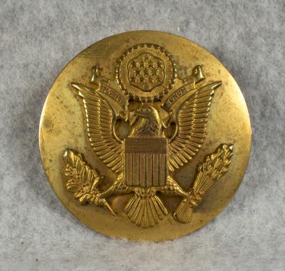 WWII era US Army Enlisted Visor Cap Badge Large