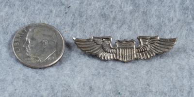 WWII AAF Pilot Wing Pin Insignia 1