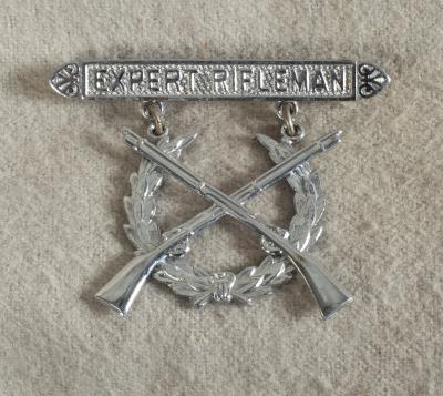 WWII era Expert Rifleman Badge