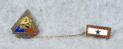 WWII era Son in Service 3rd Armored Division Pin