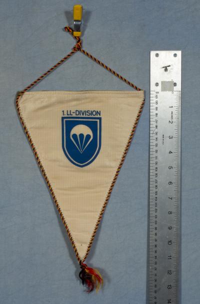 German Paratrooper 1 Luftlandedivision Pennant