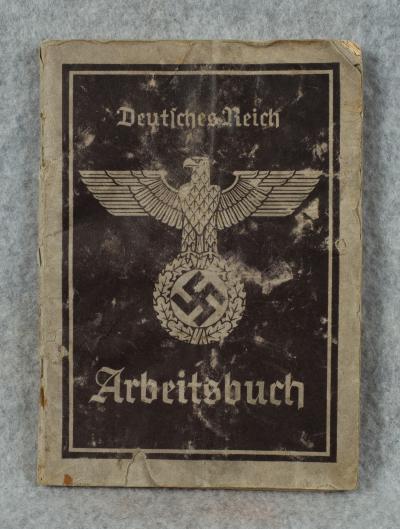 WWII German Arbeitsbuch
