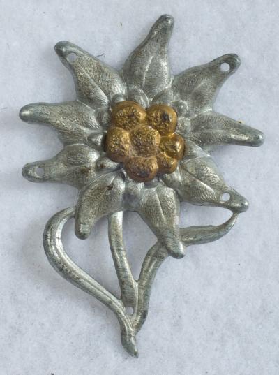 WWII German Edelweiss Cap Badge 