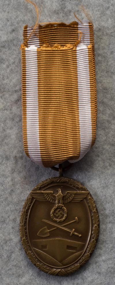 WWII German West Wall Medal 