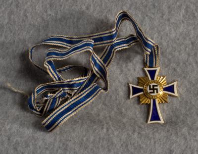 German Mother's Cross in Gold