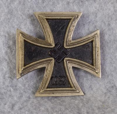 WWII German Iron Cross 1st Class Badge