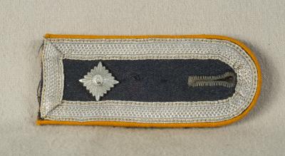 WWII Feldwebel Luftwaffe Flight Shoulder Board 