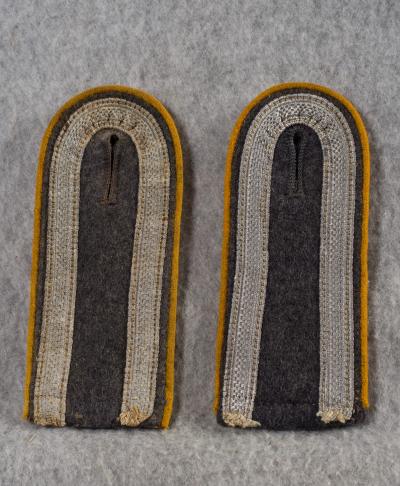 Luftwaffe NCO Flight Shoulder Boards