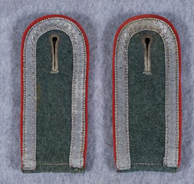 WH German NCO Artillery Shoulder Boards