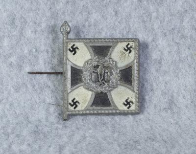 WWII German WHW Flag Infanterie Donation Tinnie
