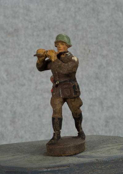 WWI German Band Fife Soldier Elastolin