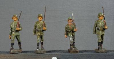 WWII German Marching Soldier 4 Lot Elastolin 