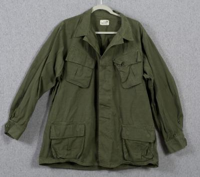 Vietnam era Jungle Jacket Large Long 1968 Minty