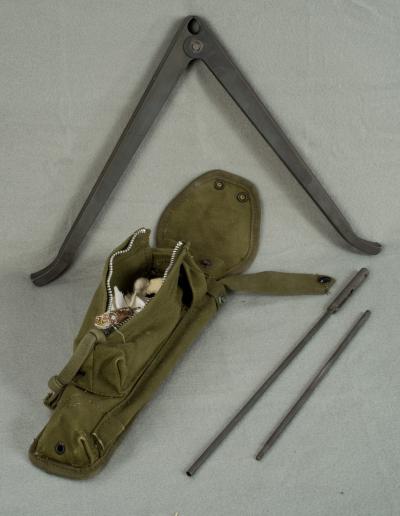 Vietnam era XM3 Bipod & Carrying Pouch 