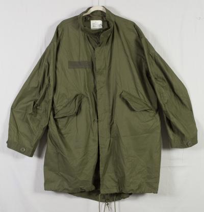 US Army Extreme Cold Weather Fishtail Parka Medium