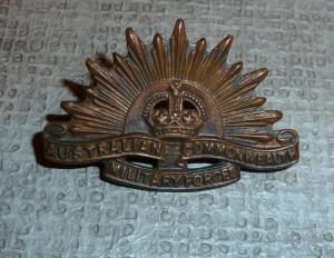 WWI Australian Commonwealth Cap Badge